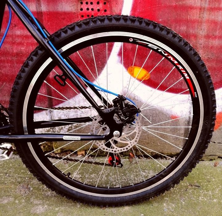 Bicicleta/MTB/roți 26"/DISCURI/suspensie/21 viteze/mărime M/echipare Shimano