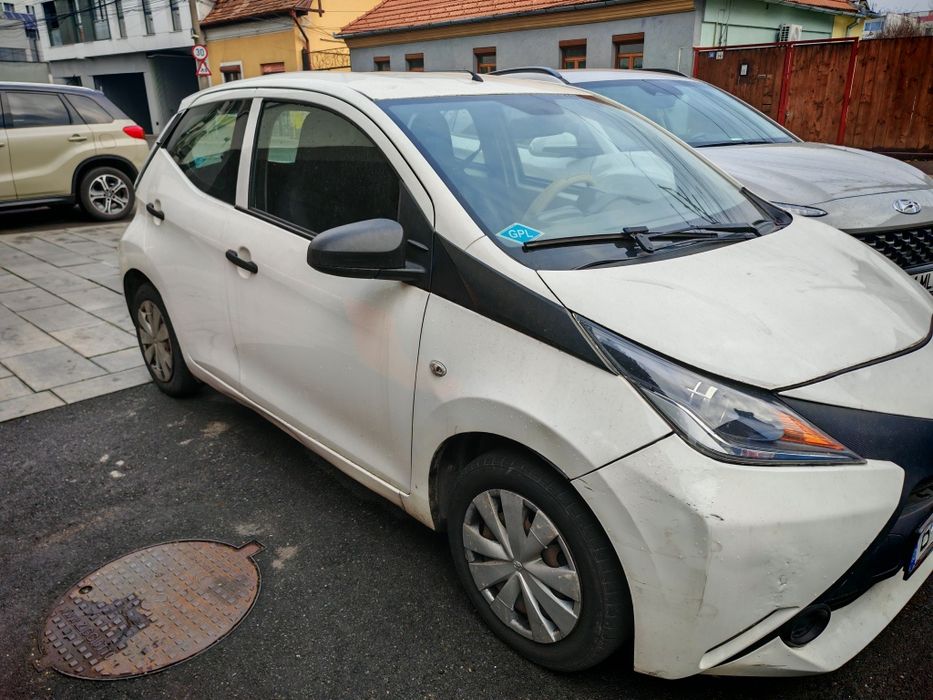 Vând Toyota Aygo