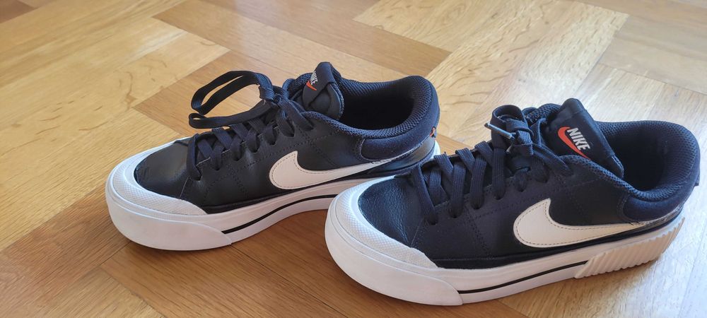 Кецове Nike за жена/ момиче 37.5