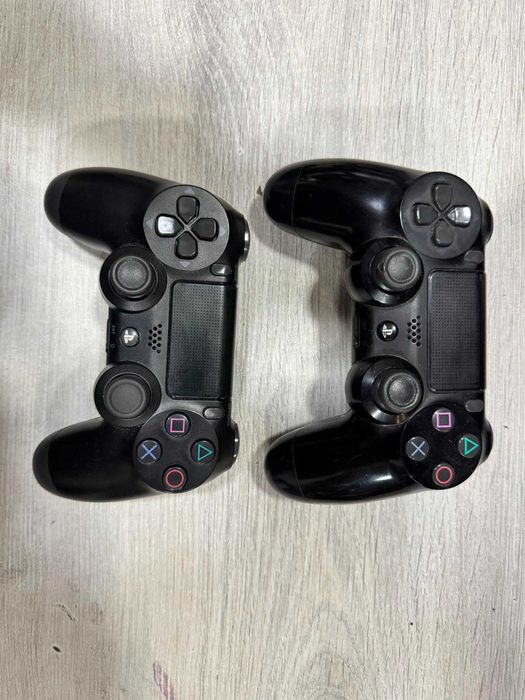 Playstation 4 slim 1 TB PS4 + 2 джойстика