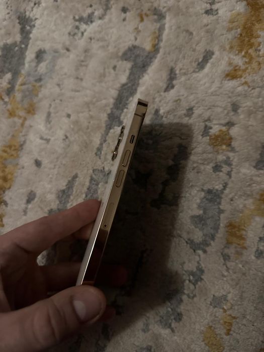 Vând Iphone 13 Pro Gold!