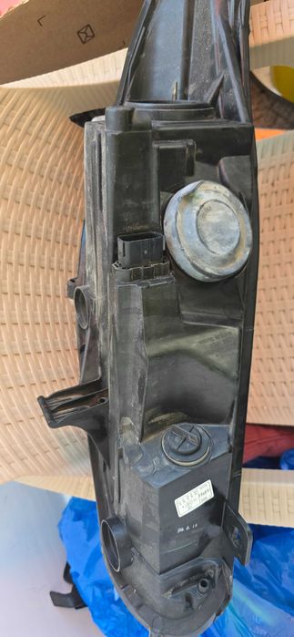 Far halogen Ford Fiesta VI 2015, partea stanga