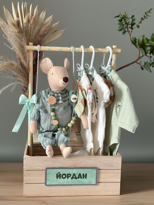 Торти от памперси и бебешки гардеробчета