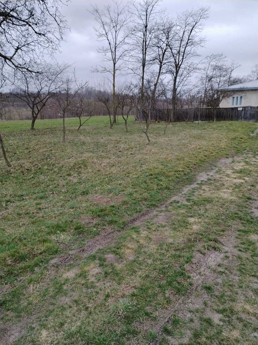 Casa batranesca si teren intravilan