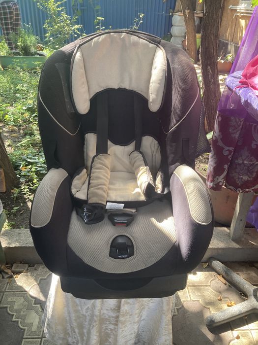 Продам авто кресло детское б/у