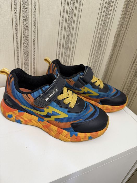 Продается детская обувь