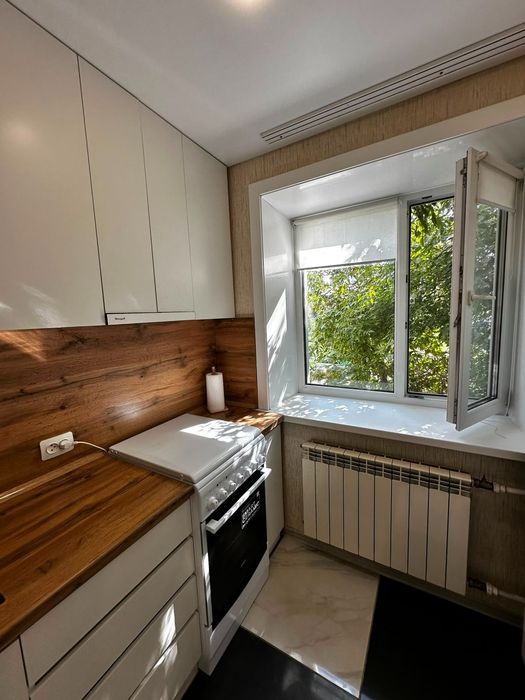 Продам 3 ком квартиру 2/5 в р-оне Бэста
