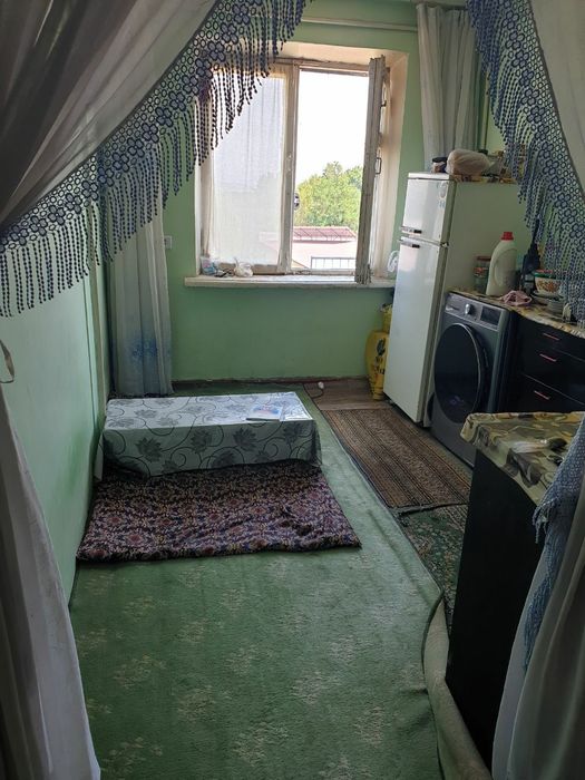 Srochna troystskiy 1 xonali uy sotiladi