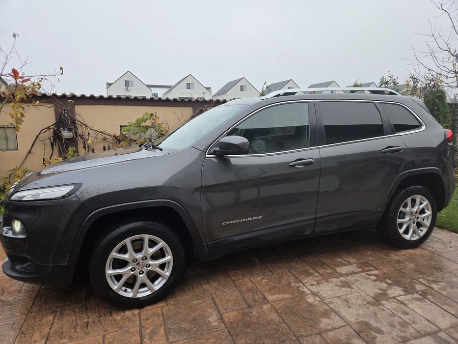 Jeep Cherokee 2015 4x4 2.0d /Automata/Led/Keyless/Camera/Navi RATE!