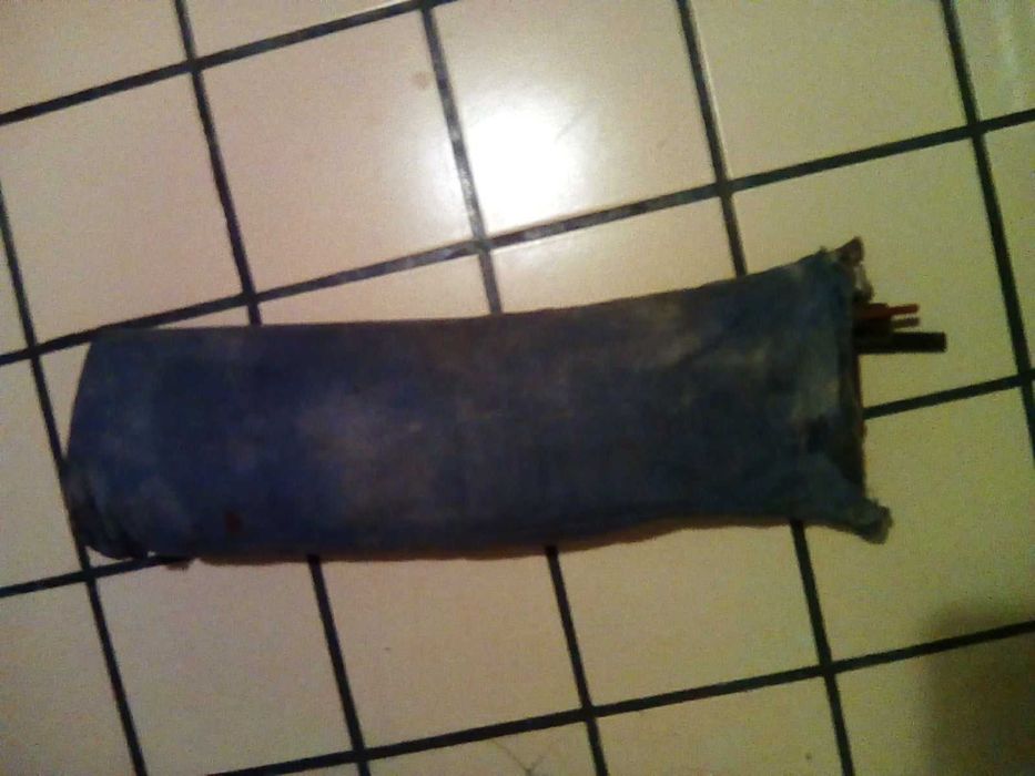 палатка, рибарско столче и стол с облегалка и дървени подлакътници