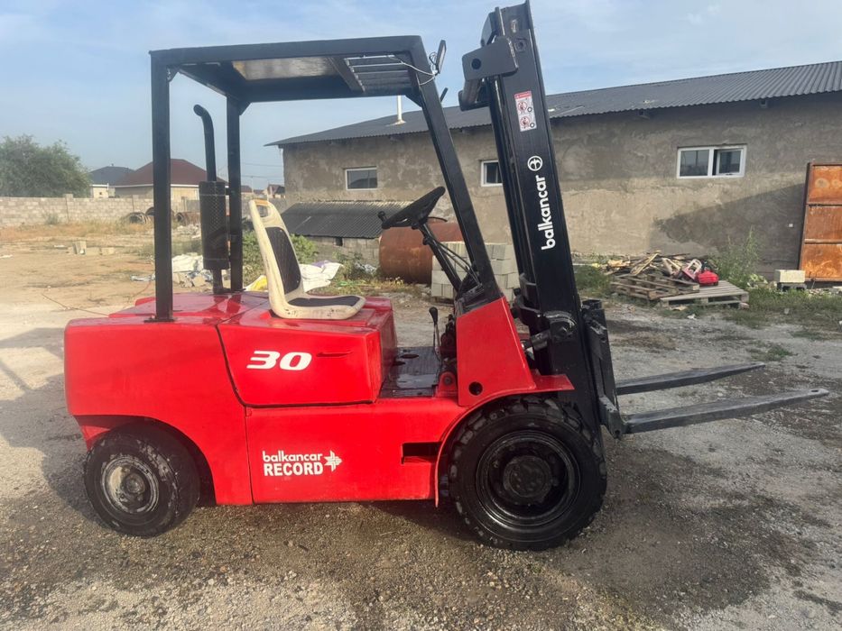 Продам погрузчик , кара , автокара