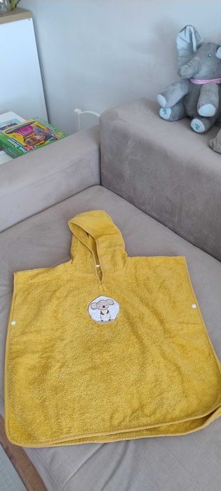 Детско хавлиено пончо размер 12-24 месеца