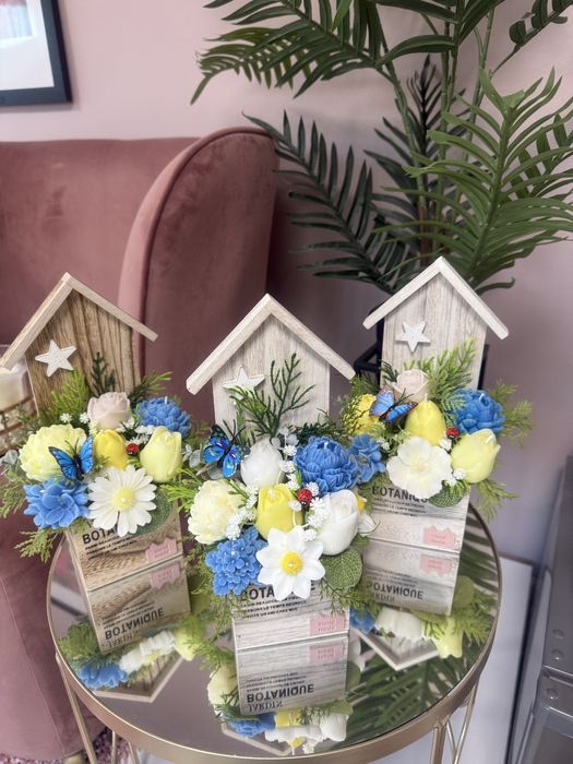 Подаръчета свещи за осми март и за всеки повод изработваме и по идея