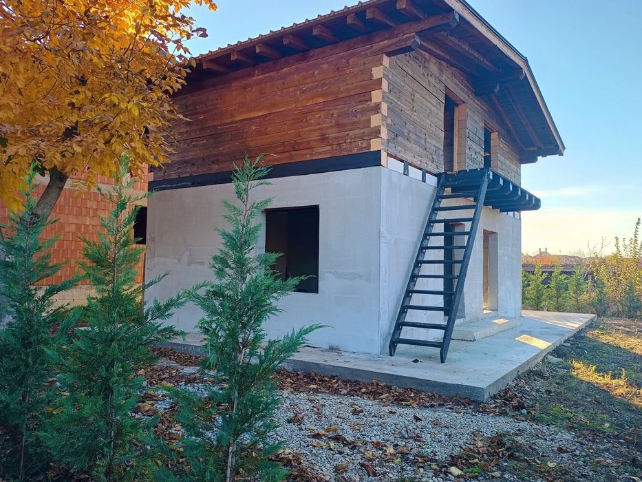 Casa / Pensiune Băile 1 Mai