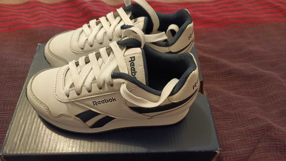 Adidași Reebok albi stare foarte bună comozi casual ca noi, nike adidas ecco asics salomon merrel