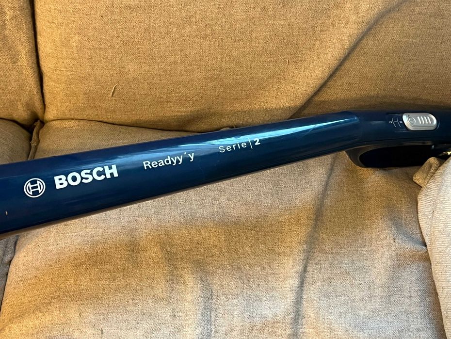 Bosch Ready y Series 2 aspirator vertical fara incarcator