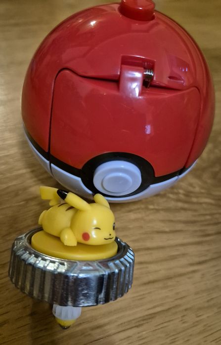 Set de joaca Pokemon - Battle Spinner, cu figurina  PRET PE BUCATA