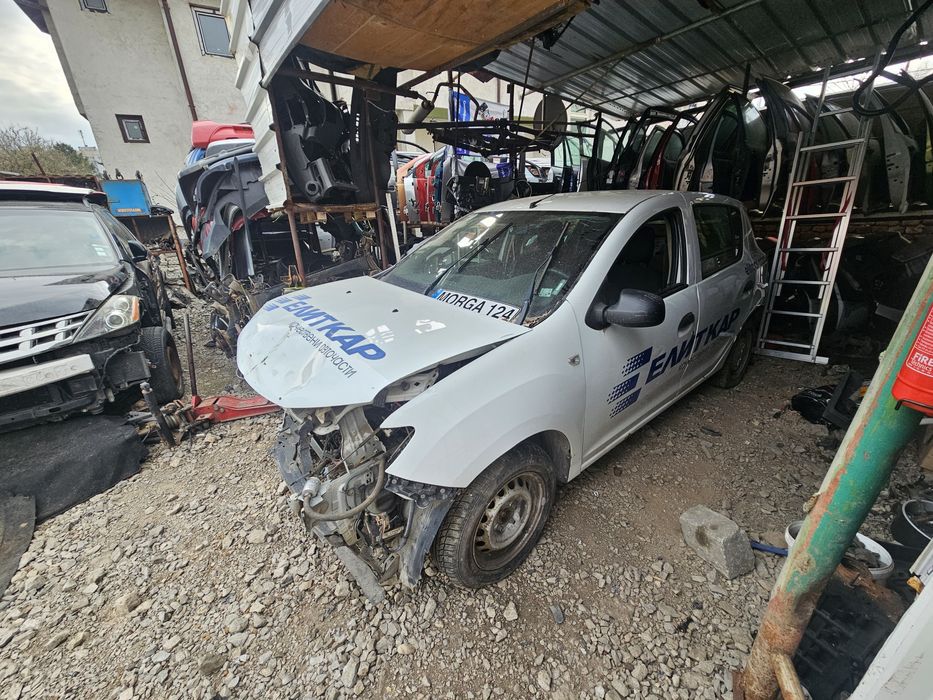 Dacia Sandero на части