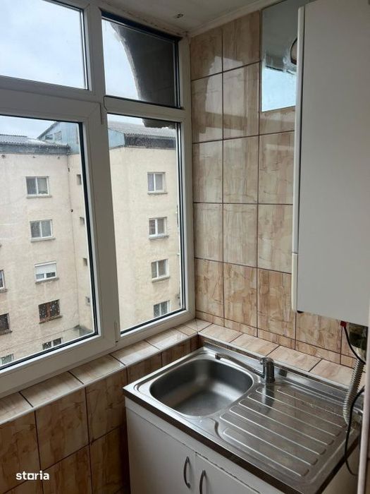 Apartament 3 camere, 70 mp, Bals zona Jiu