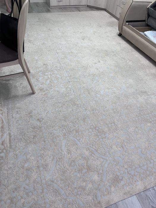 Продается ковер шелковый