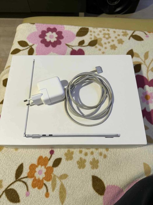 MacBook Air M2 13.6” 8GB RAM – Space Gray