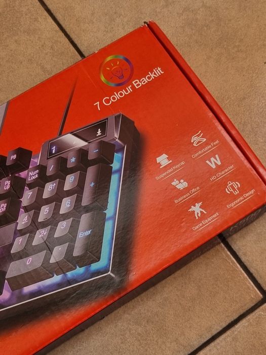 Tastatură Gaming K500, Iluminată 7 culori, feeling mecanic, la cutie