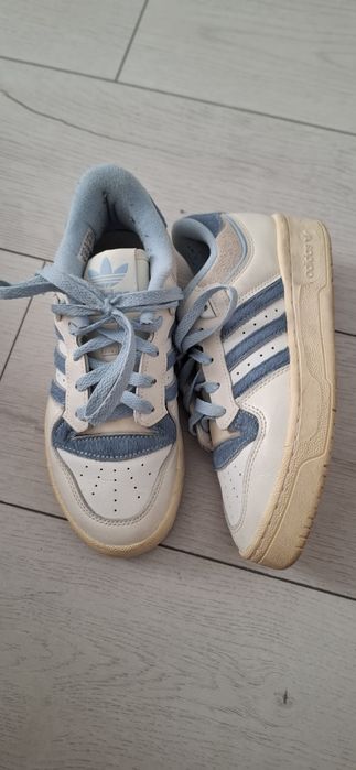 Adidasi piele  marima 36 adidas