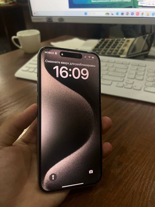 Iphone 15 pro max Titan