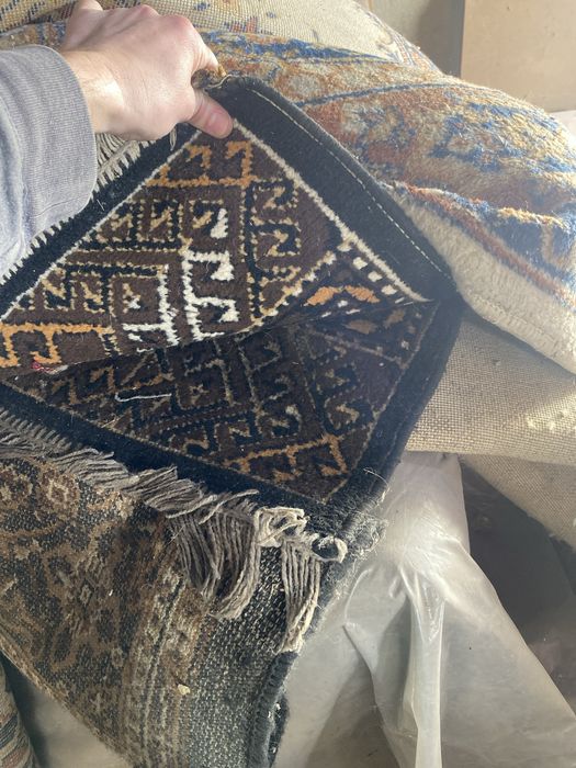 Отдам бесплатно ковры