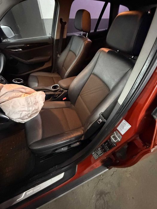 BMW X1 avariat 12.2012