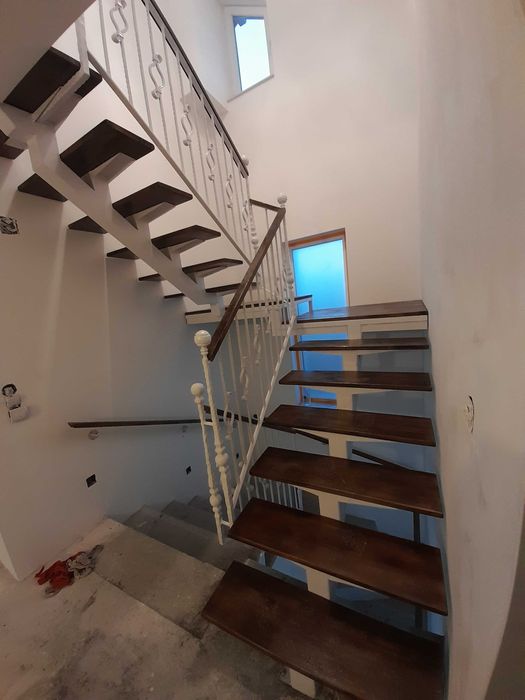 Balustrazi, porți, garduri, confecții metalice