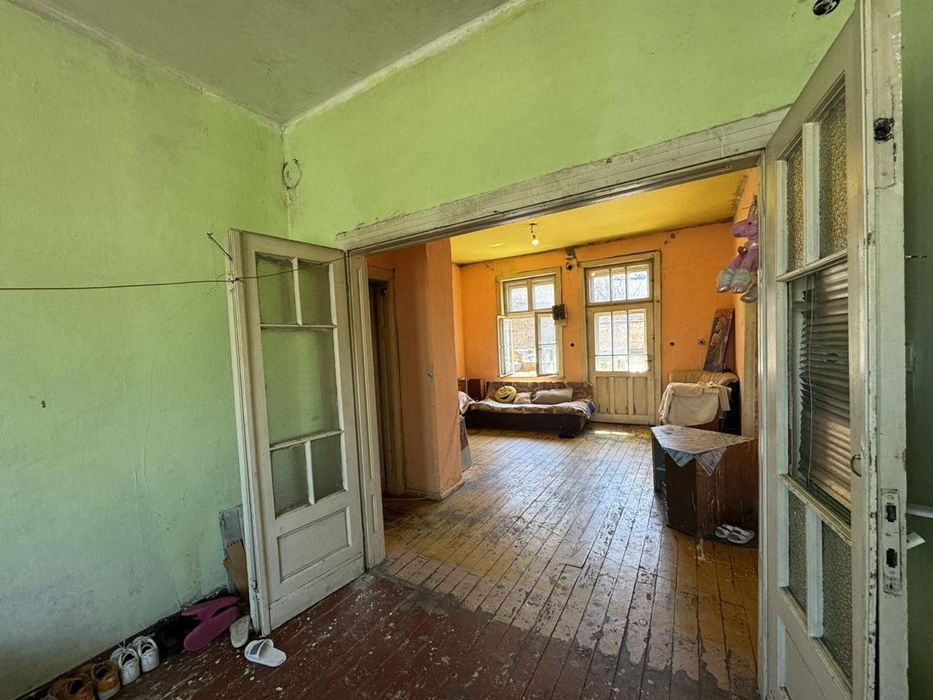Продава се Тристаен апартамент в София, Център - 116 кв.м за 967 €/кв.м - Снимка #4
