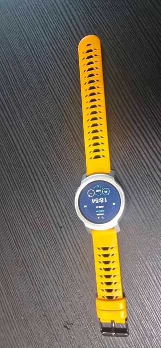 Смарт часовник Mororola Watch 100