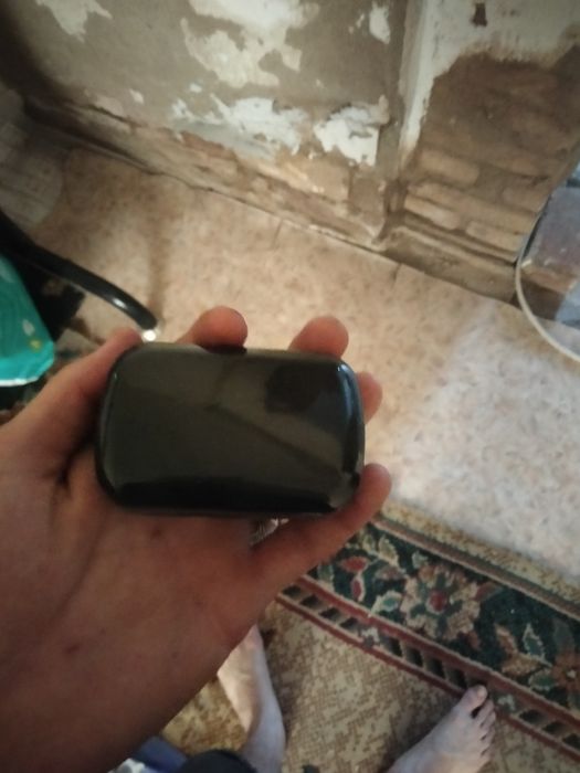 Беспроводные наушники продаются