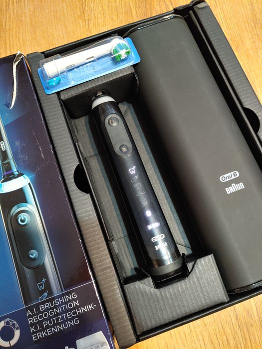 Periuta dinti Oral B Genius X 2000N bluetooth ca nou la cutie + dock statie incarcare wireless