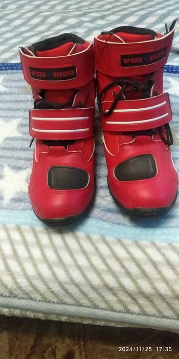 продам мото ботинки срочно!