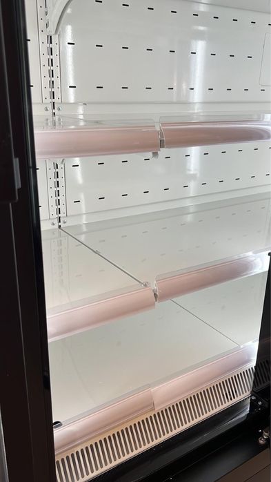 Raft frigorific cu perdea de aer de mari dimensiuni