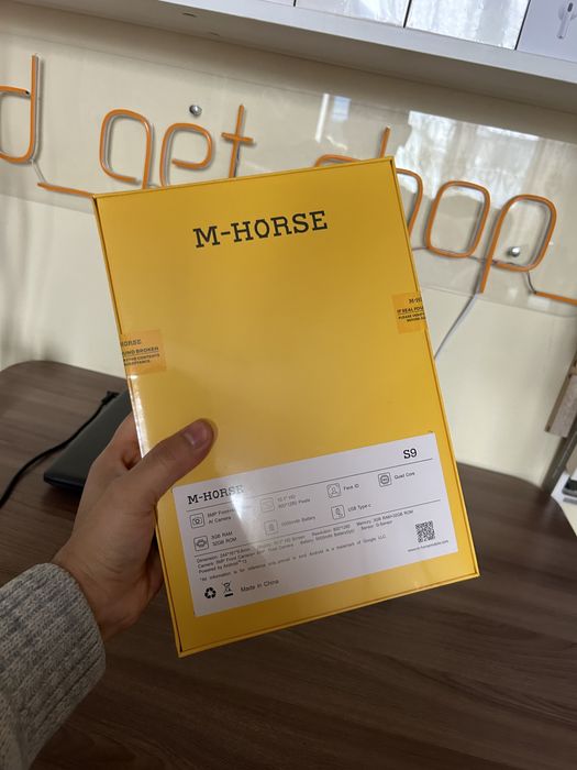 Планшет новый срочно