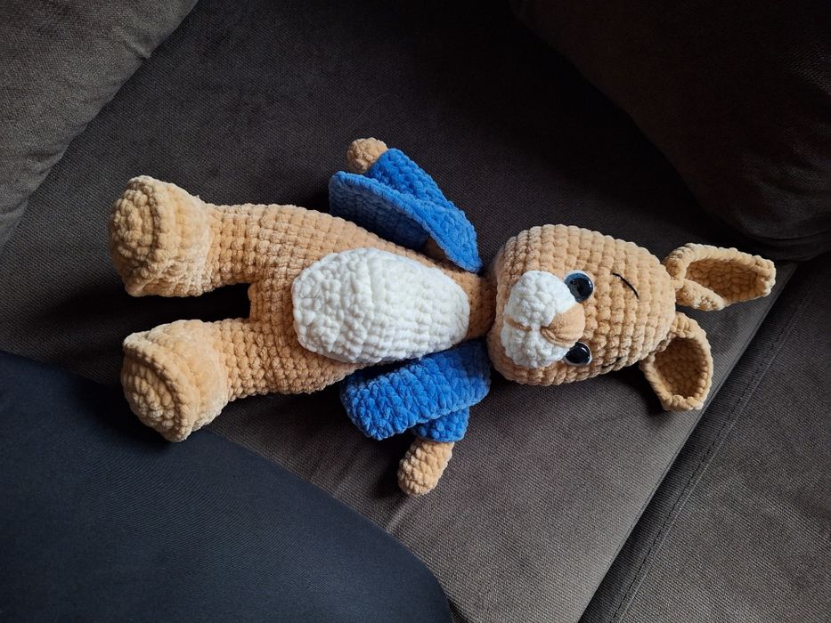 Зайчето Питър плетено