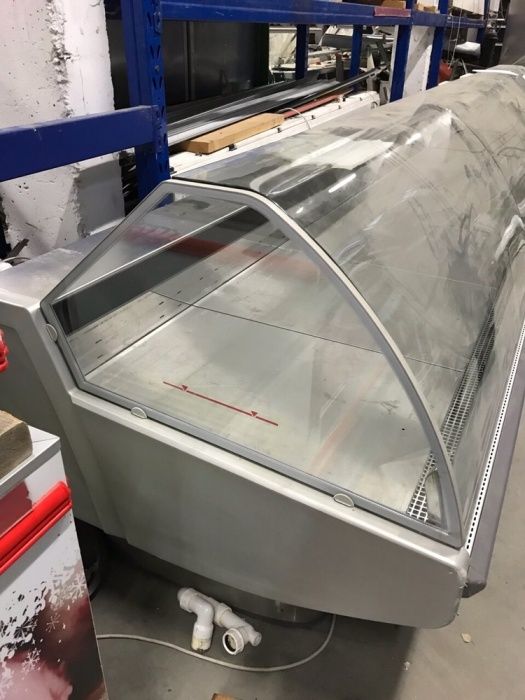 Хоризонтална хладилна витрина