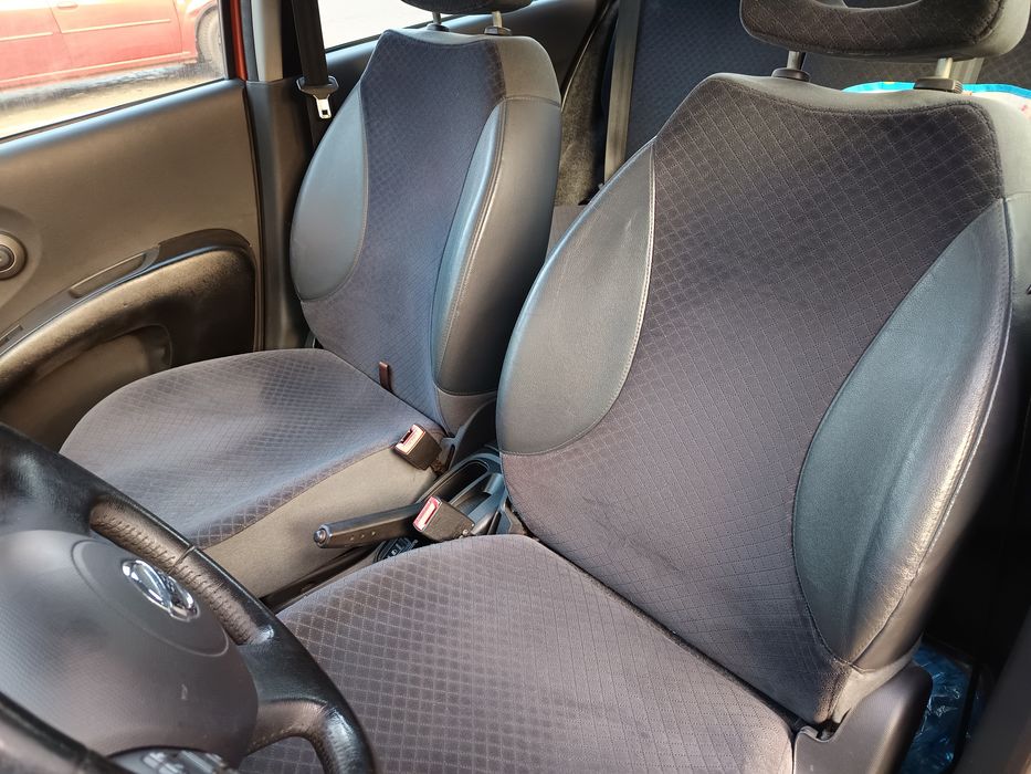 Vând Nissan Micra 1.3  benzină