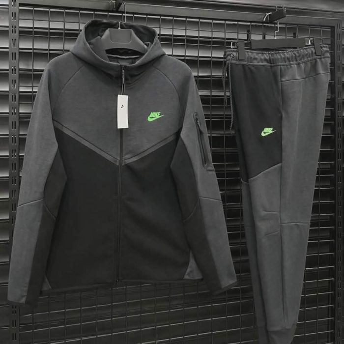 Мъжки екип Nike tech