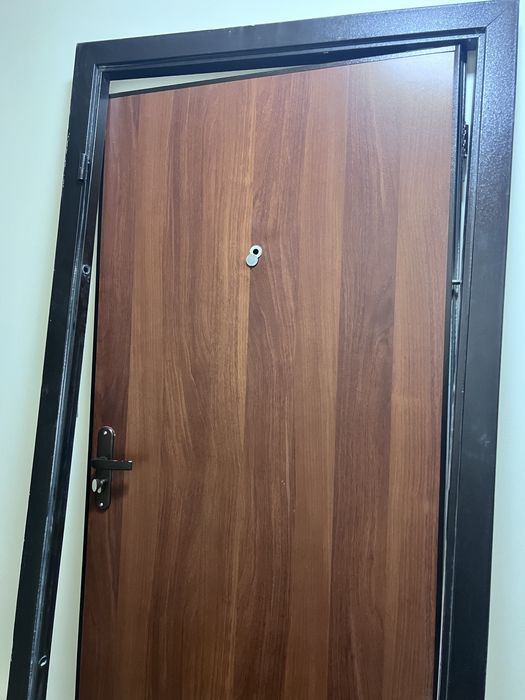 Дверь металлическая 96/206. Левое открывание