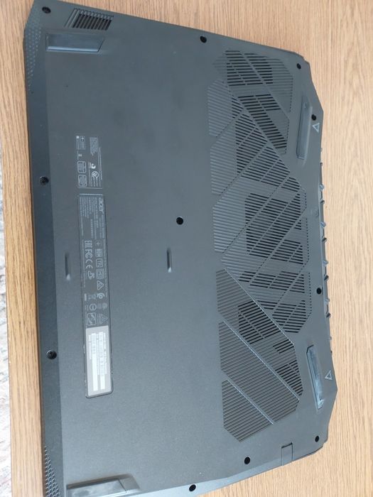Laptop gaming Acer Nitro i7 9750H  1660Ti 16GB 144Hz 17.3"