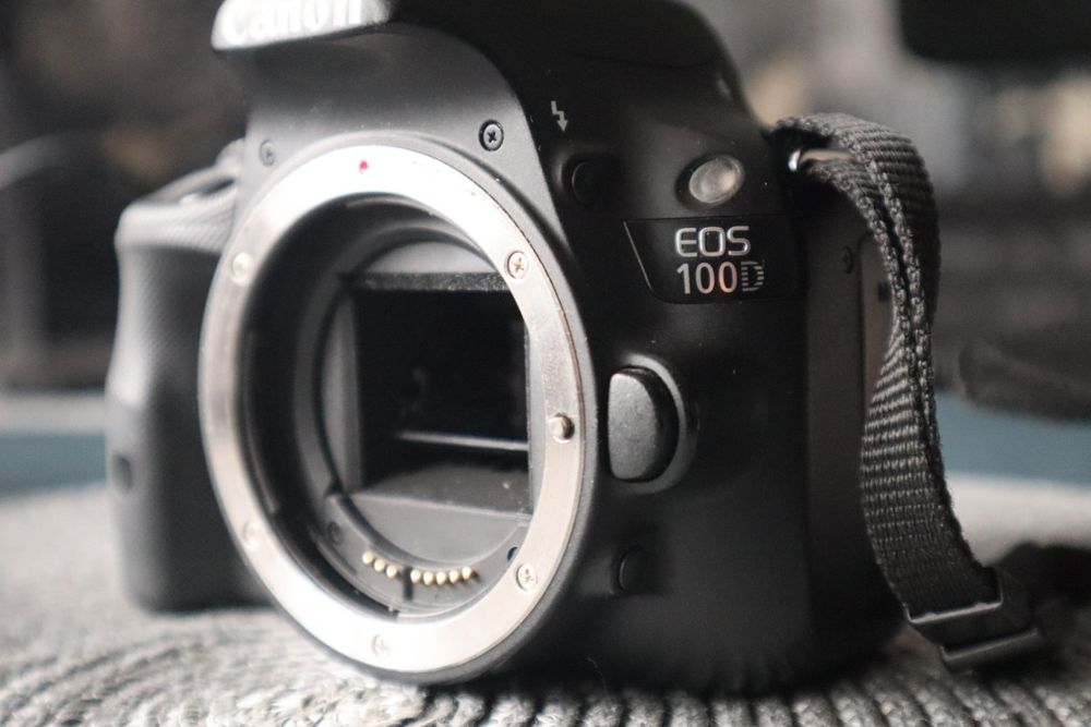 Canon EOS 100d + обектив 55mm