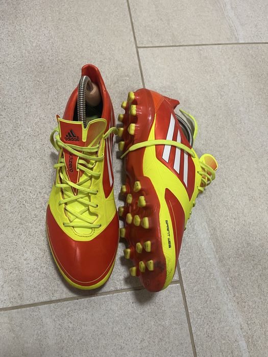 Футболни обувки/ бутонки / 42 номер