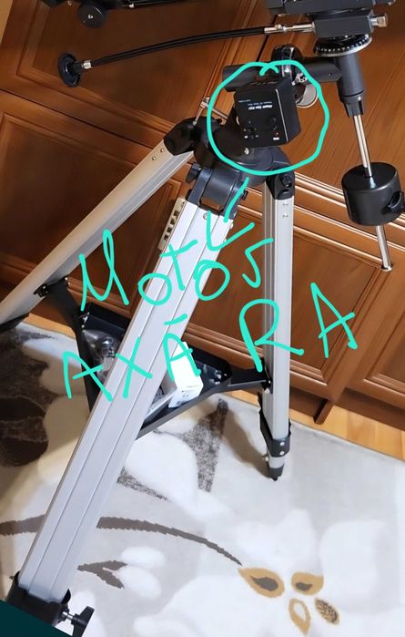 Vând montură ecuatorială eq2 skywatcher + motoraș pentru axa RA !