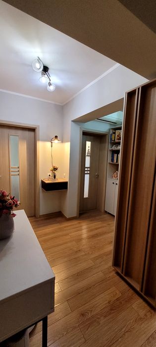 Vând apartament cu 3 camere-Proprietar