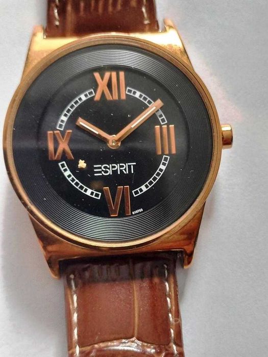 Ceas dama Esprit Quartz – Rose Gold cu Cadran Negru și Curea Piele