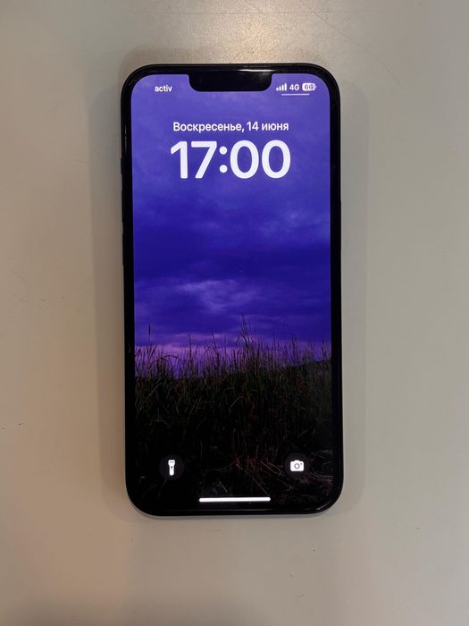 iPhone 13 128 гб    (в подарок два чехла)